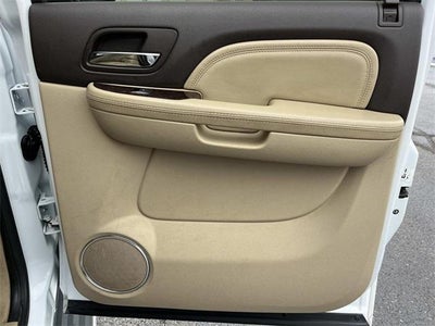 2011 GMC Yukon XL AWD 4dr 1500 Denali