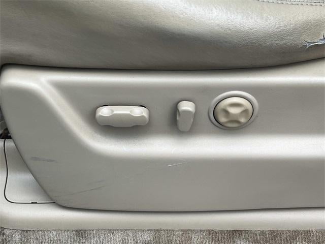 2011 GMC Yukon XL AWD 4dr 1500 Denali