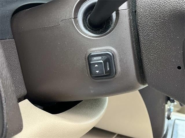 2011 GMC Yukon XL AWD 4dr 1500 Denali