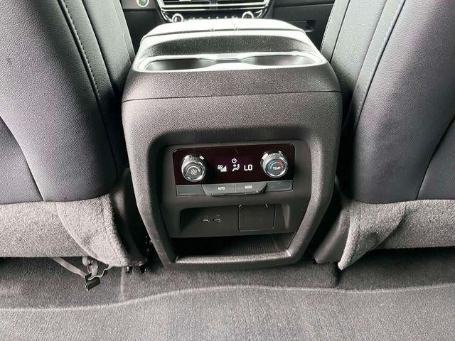 2025 Chevrolet Traverse LT w/1LT