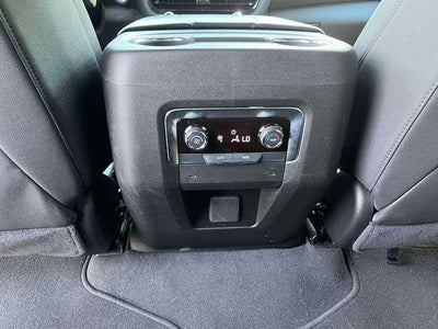 2025 Chevrolet Suburban 4WD LT