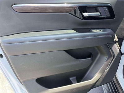 2025 Chevrolet Suburban 4WD LT