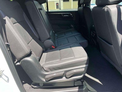 2025 Chevrolet Suburban 4WD LT