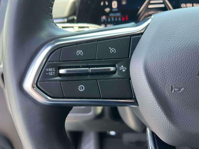 2025 Chevrolet Suburban 4WD LT