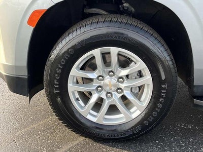 2024 Chevrolet Suburban 4WD LT