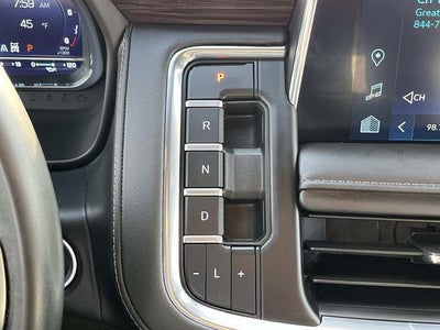 2024 Chevrolet Suburban 4WD LT