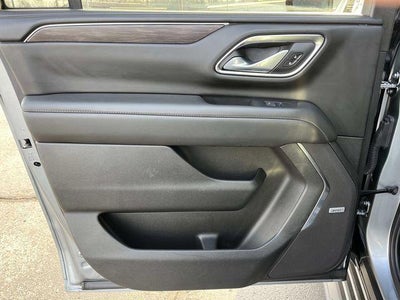 2024 Chevrolet Suburban 4WD LT