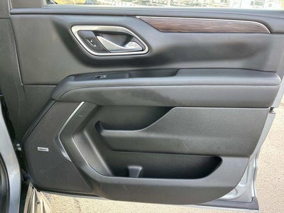 2024 Chevrolet Suburban 4WD LT