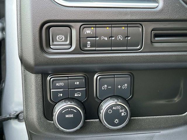 2024 Chevrolet Suburban 4WD LT