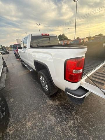 2016 GMC Sierra 2500 HD Crew Cab Standard Box 4-Wheel Drive Denali