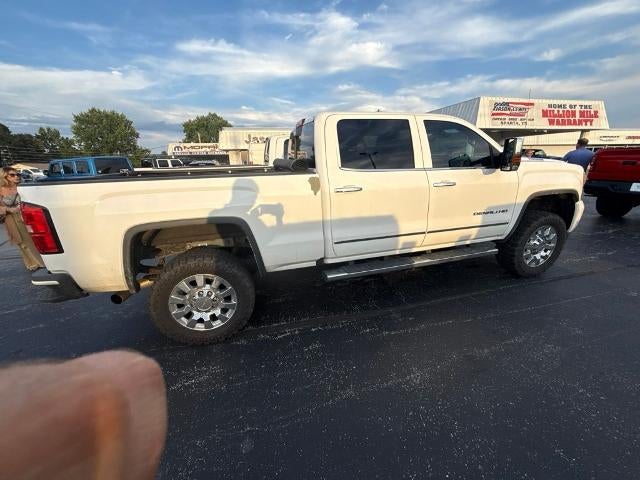 2016 GMC Sierra 2500 HD Crew Cab Standard Box 4-Wheel Drive Denali