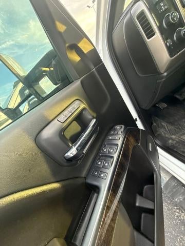 2016 GMC Sierra 2500 HD Crew Cab Standard Box 4-Wheel Drive Denali