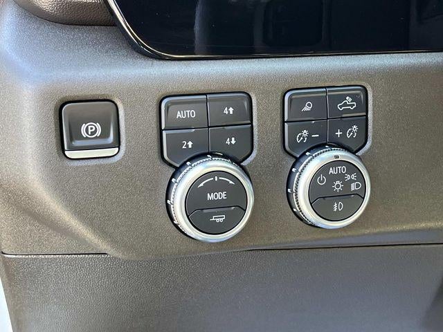 2025 GMC Sierra 2500 HD Crew Cab Standard Box 4-Wheel Drive SLT