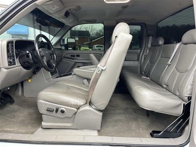 2007 GMC Sierra 2500HD Classic 4WD Extended Cab Standard Box SLT