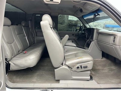 2007 GMC Sierra 2500HD Classic 4WD Extended Cab Standard Box SLT