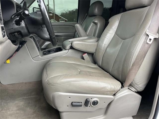 2007 GMC Sierra 2500HD Classic 4WD Extended Cab Standard Box SLT