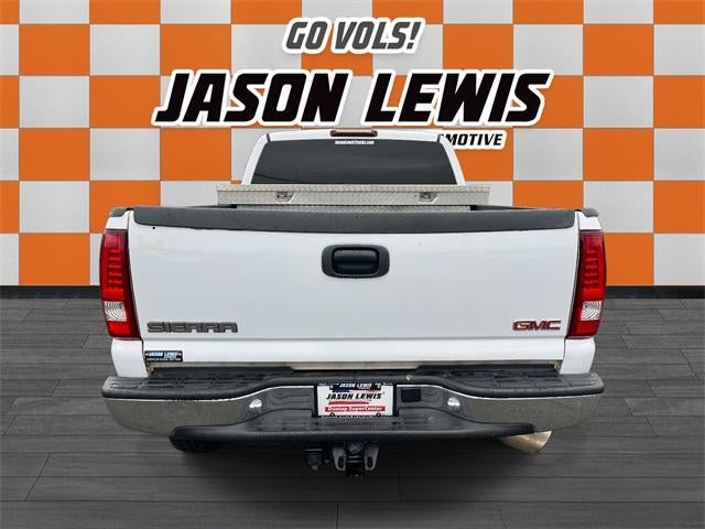 2007 GMC Sierra 2500HD Classic 4WD Extended Cab Standard Box SLT