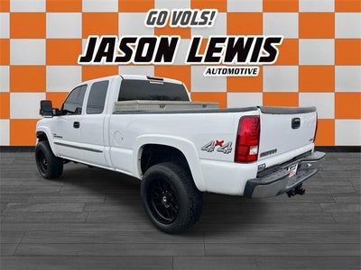 2007 GMC Sierra 2500HD Classic 4WD Extended Cab Standard Box SLT