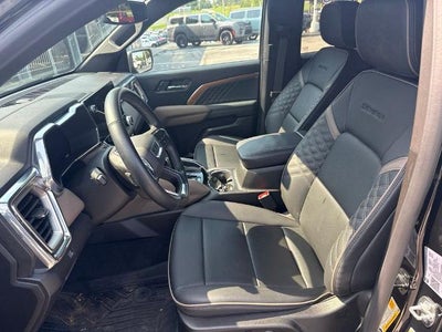 2025 GMC Canyon Crew Cab Short Box 4-Wheel Drive Denali