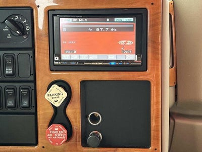 2008 International DuraStar 4400 SBA LP 4X2