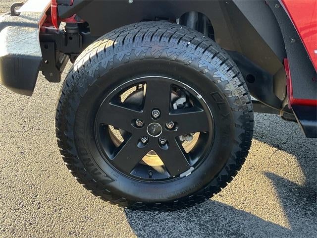 2011 Jeep Wrangler Unlimited 4WD 4dr Sahara