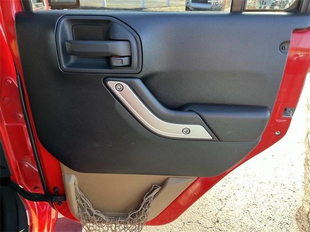 2011 Jeep Wrangler Unlimited 4WD 4dr Sahara