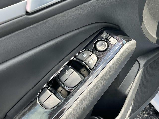 2024 Nissan Altima 2.5 SR Sedan