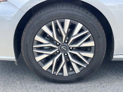 2024 Nissan Altima 2.5 SV Sedan