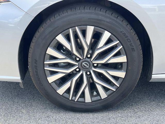 2024 Nissan Altima 2.5 SV Sedan