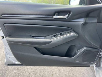 2024 Nissan Altima 2.5 SV Sedan