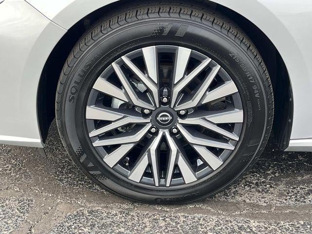 2024 Nissan Altima 2.5 SV Sedan