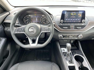 2024 Nissan Altima 2.5 SV Sedan