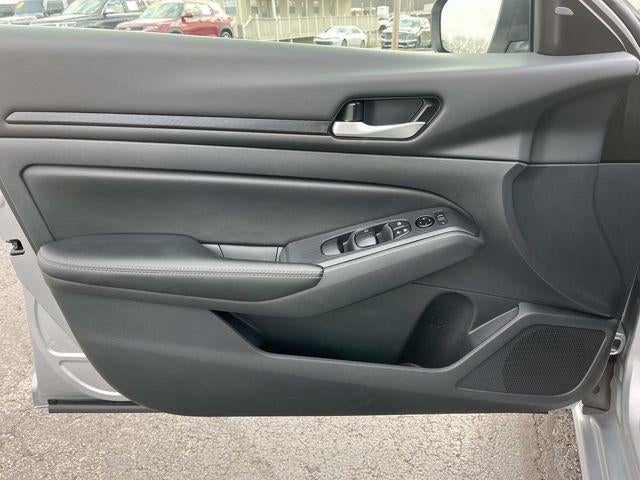 2024 Nissan Altima 2.5 SV Sedan