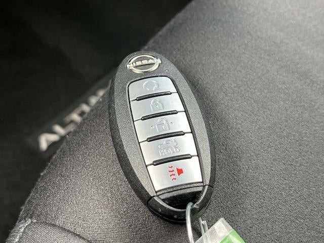 2024 Nissan Altima 2.5 SV Sedan