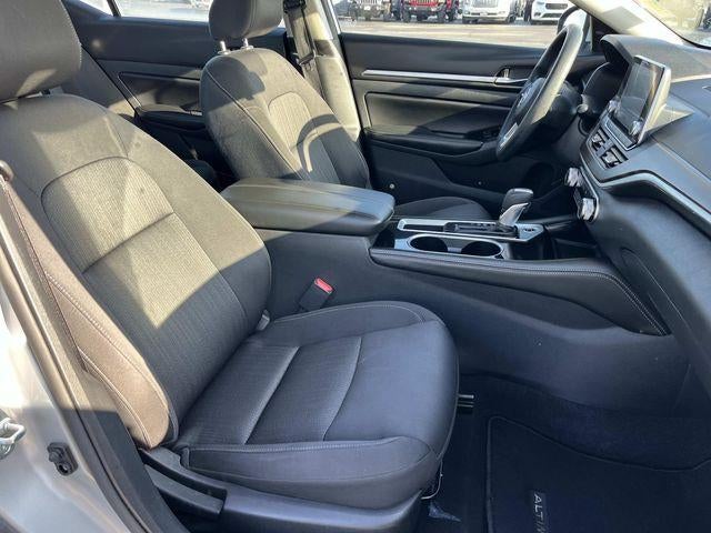 2023 Nissan Altima 2.5 SV Sedan