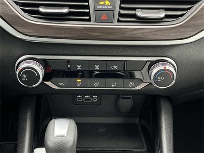 2024 Nissan Altima 2.5 SV Sedan