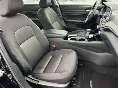 2024 Nissan Altima 2.5 SV Sedan
