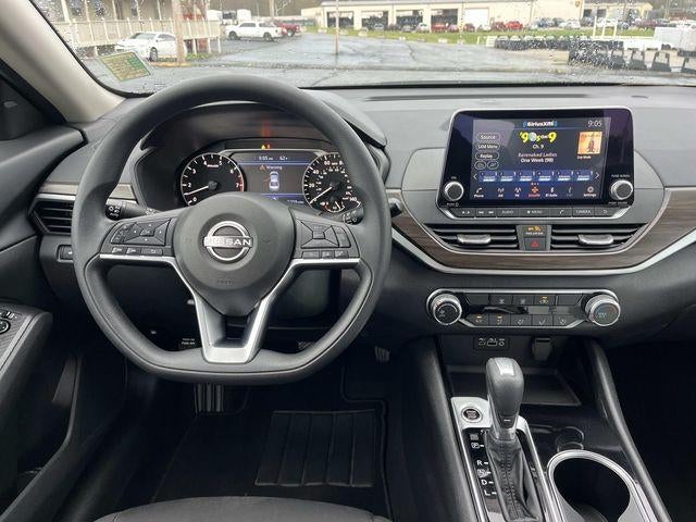 2024 Nissan Altima 2.5 SV Sedan
