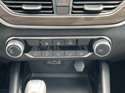 2024 Nissan Altima 2.5 SV Sedan
