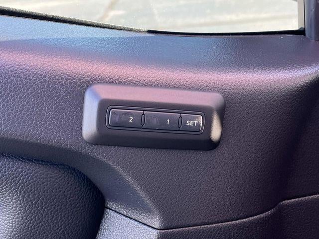 2024 Nissan Titan 4x4 Crew Cab PRO-4X