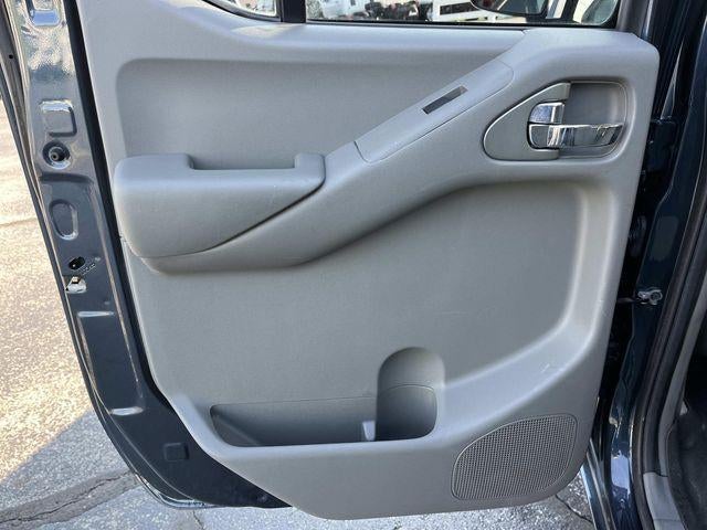 2017 Nissan Frontier Crew Cab 4x2 SV V6 Auto