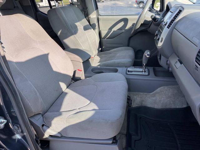 2017 Nissan Frontier Crew Cab 4x2 SV V6 Auto