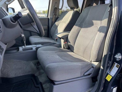 2017 Nissan Frontier Crew Cab 4x2 SV V6 Auto