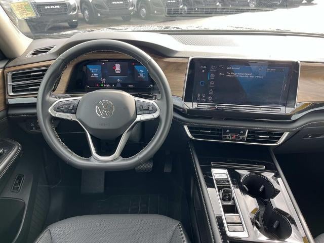 2025 Volkswagen Atlas 2.0T SE w/Technology FWD