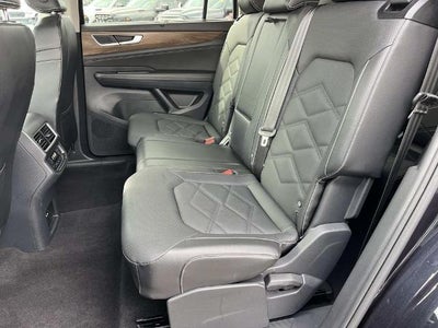 2025 Volkswagen Atlas 2.0T SE w/Technology FWD