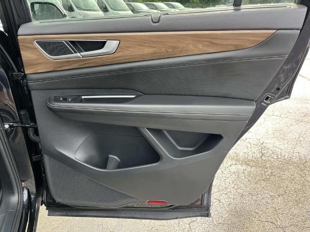 2025 Volkswagen Atlas 2.0T SE w/Technology FWD