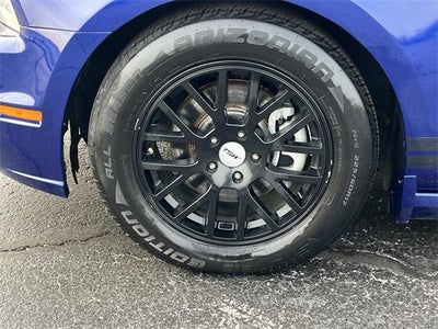 2013 Ford Mustang 2dr Cpe V6