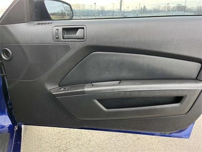 2013 Ford Mustang 2dr Cpe V6