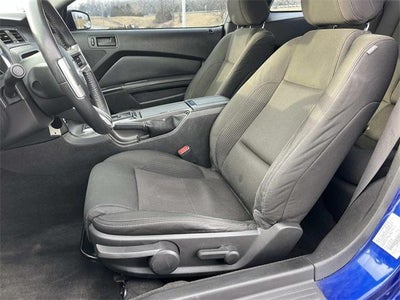 2013 Ford Mustang 2dr Cpe V6
