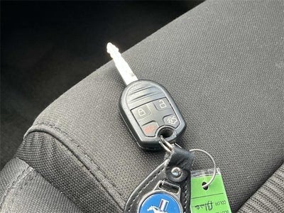 2013 Ford Mustang 2dr Cpe V6